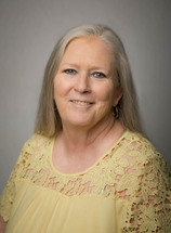 Erma Landers headshot