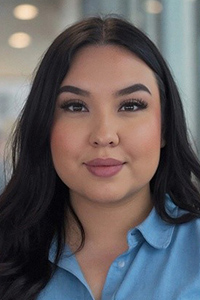 Allison Duenas headshot