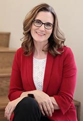 Dr. Elizabeth Conser headshot
