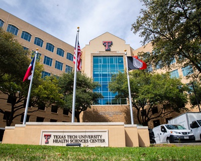 			      TTUHSC Training Future Health Care Providers at Dallas Campus			   